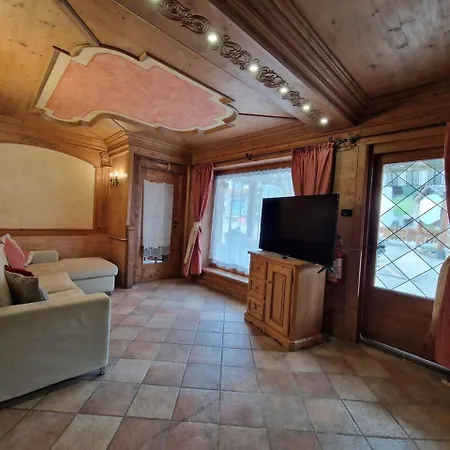 Appartment-lodge Dolom Stube Piano Terra Apartmán *